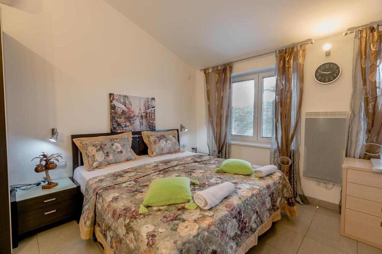 Olive Garden Apartment Petrovac Bagian luar foto