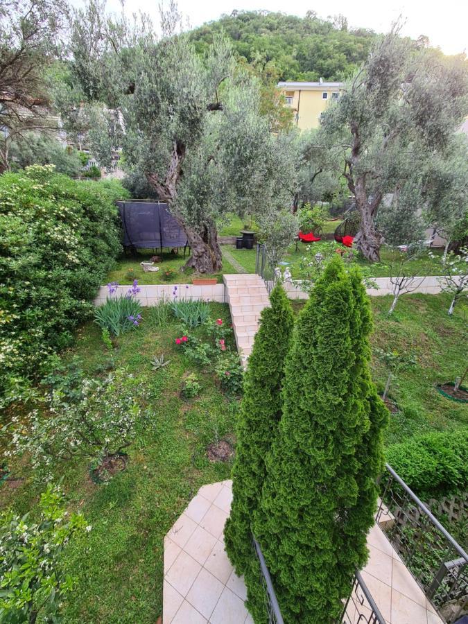 Olive Garden Apartment Petrovac Bagian luar foto
